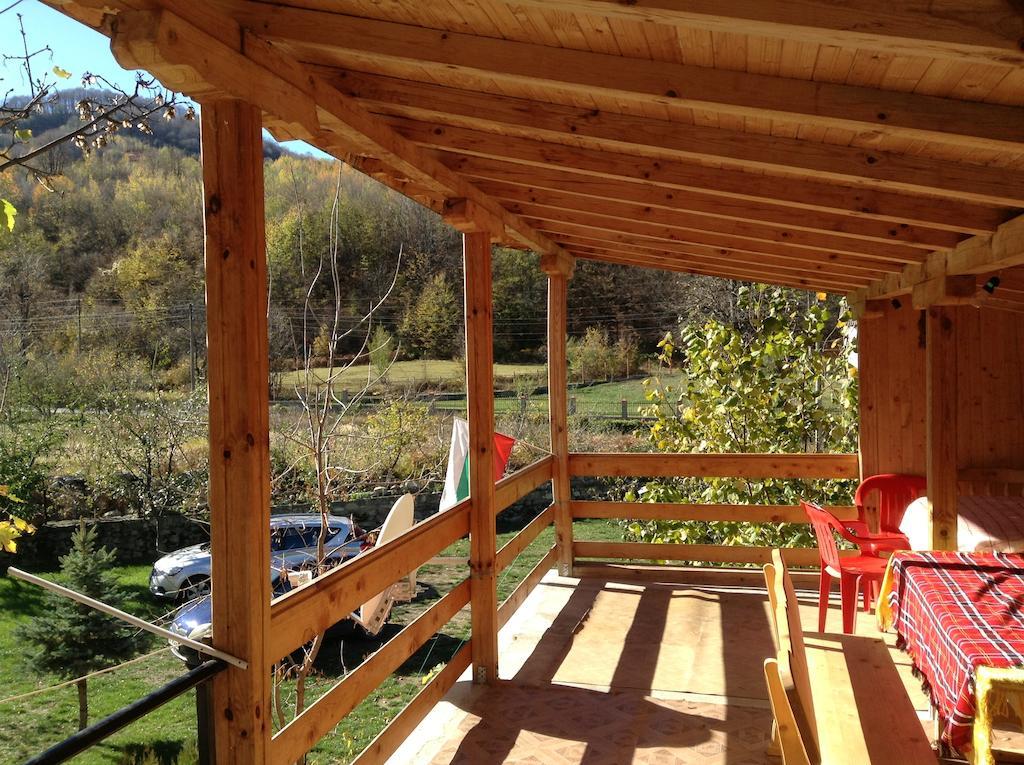 Villa Lilia Apriltsi  Extérieur photo