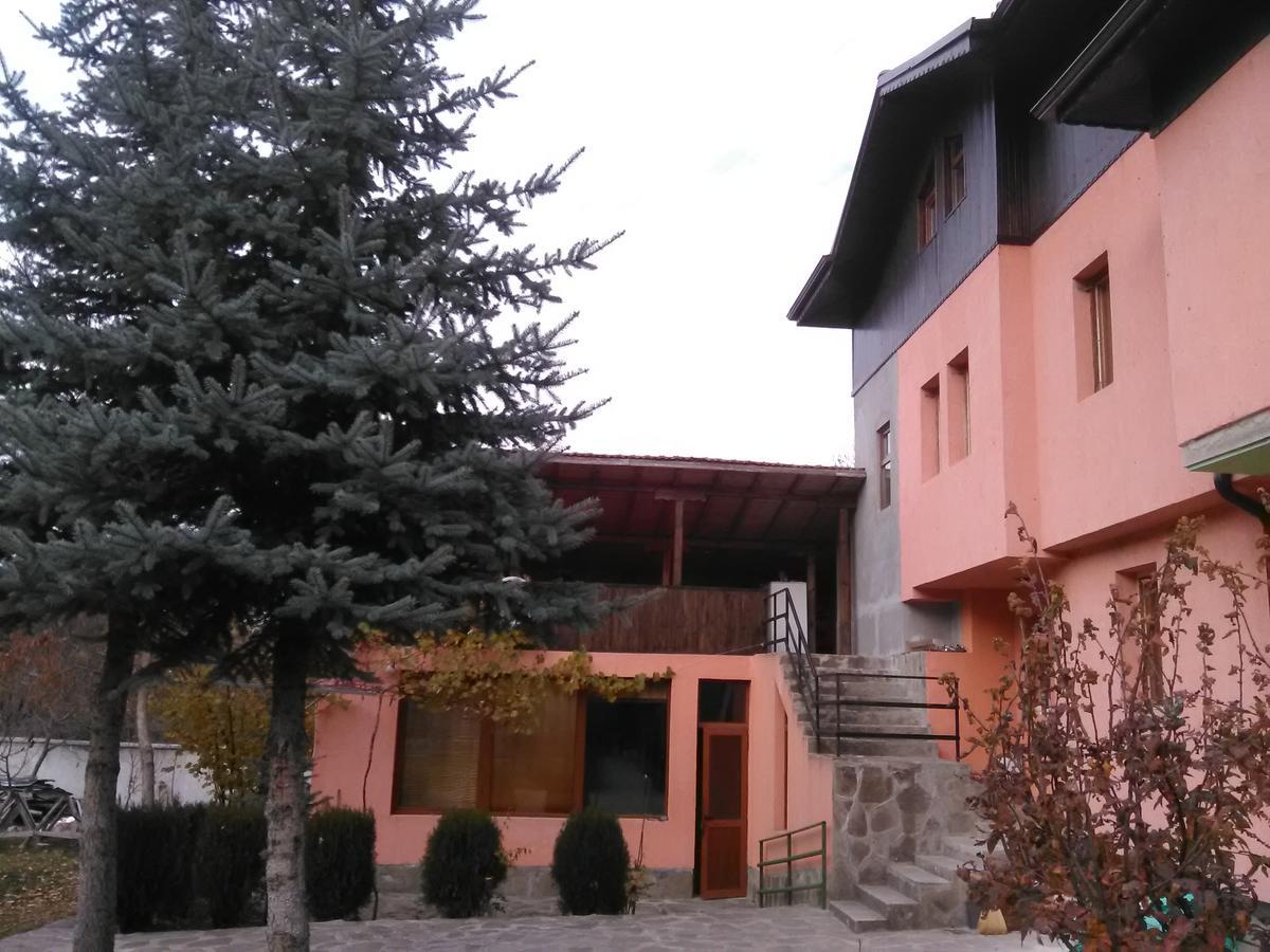 Villa Lilia Apriltsi  Extérieur photo